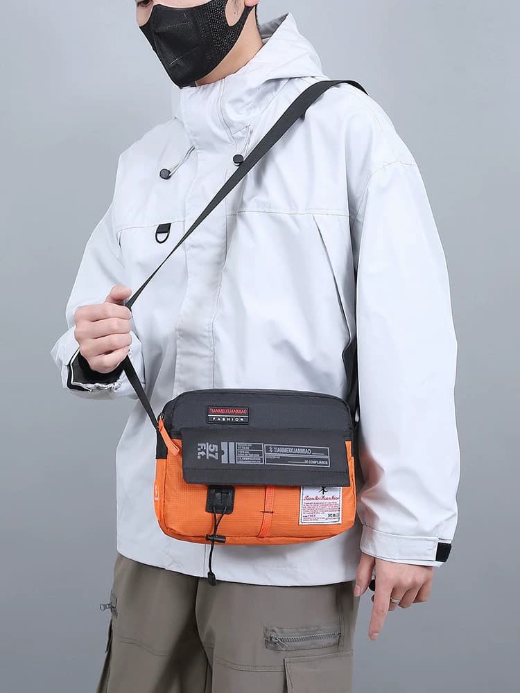 Male side bag. image 7